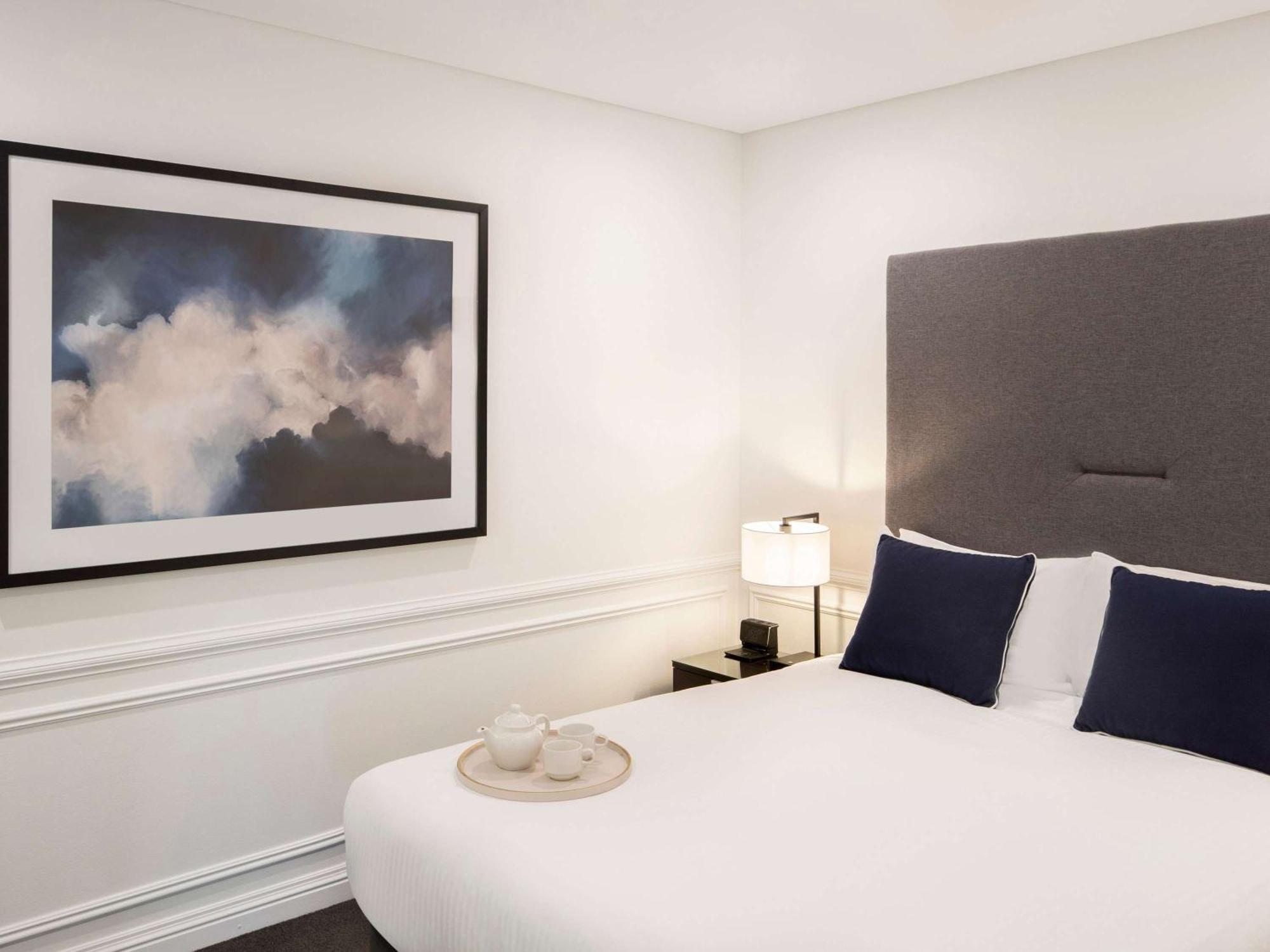 แกรนด์ เมอร์เคียว เดอะฮิลส์ ล็อดจ์ Hotel คาสเซิลฮิลล์ ภายนอก รูปภาพ